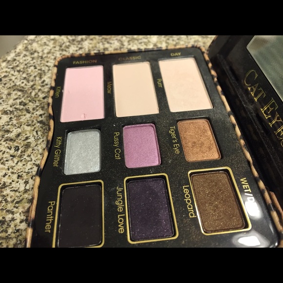 Too faced cat eye eyeshadow pallet used once! - Picture 3 of 4