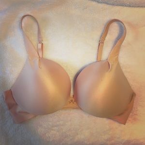 Pale pink (almost nude) Vickie's plunge push-up!
