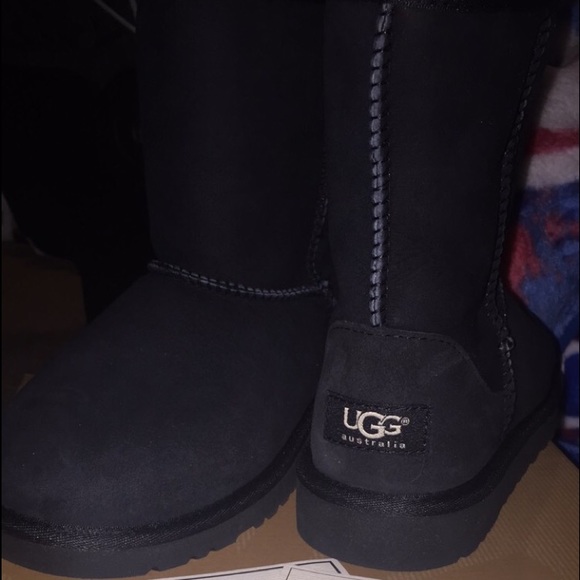 Brand new pair of classic ugg boots in black