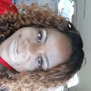 Meet your Posher, Demetria