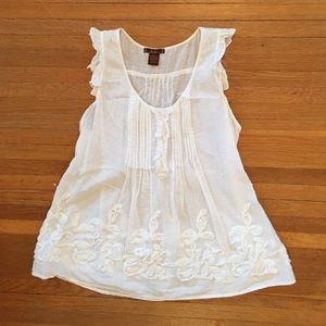 Cute, white peasant style top