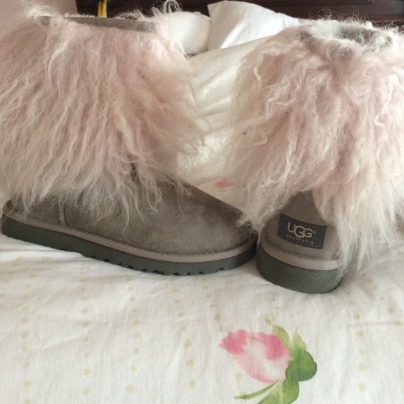 *Sheepskin Cuff Ugg Boots 100% Authentic*