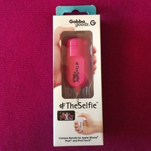 #theSelfie camera remote