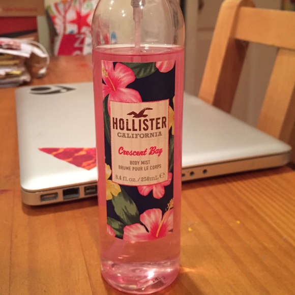 hollister body spray