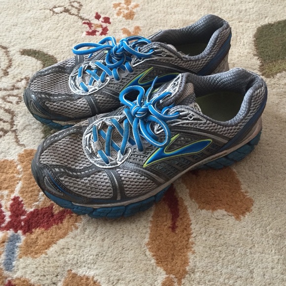 Brooks shoes