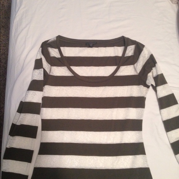 Long sleeved white and green shirt