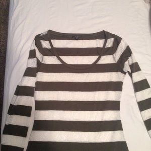 Long sleeved white and green shirt