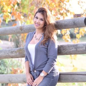 Meet your Posher, Monique