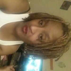 Meet your Posher, Nakia