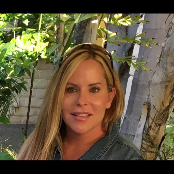 Meet your Posher, Kate - Picture 2 of 3