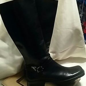 Black boots