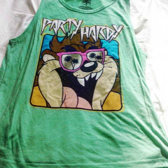 Looney toons muscle tank! 🐰 - Picture 1 of 1