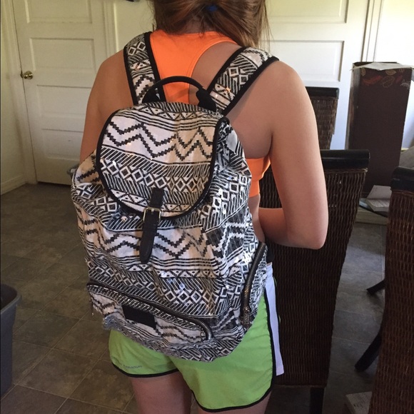 VS PINK black&white bling sequin Aztec backpack - Picture 2 of 4