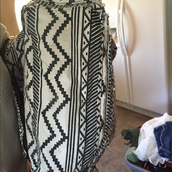 VS PINK black&white bling sequin Aztec backpack - Picture 4 of 4