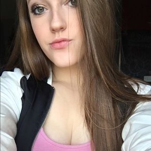 Meet your Posher, Alayna