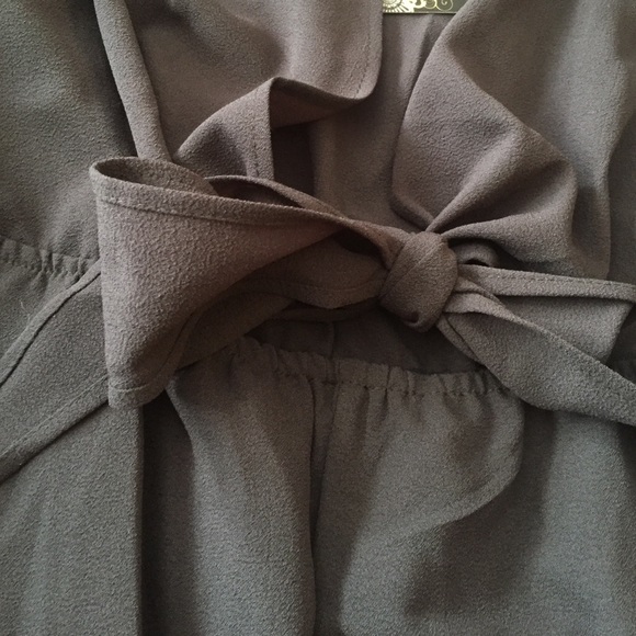 NEW ROMPER - Picture 3 of 4