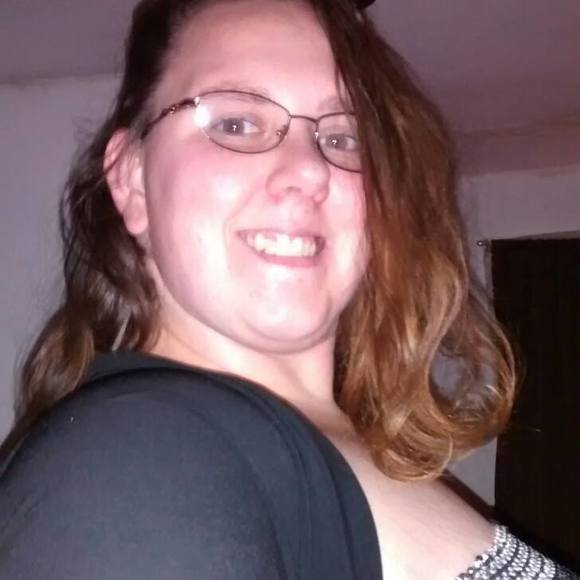 Meet your Posher, Danielle - Picture 1 of 1