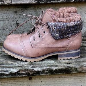 Mountain trek black ankle boots