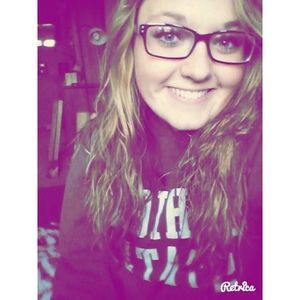 Meet your Posher, Mallory