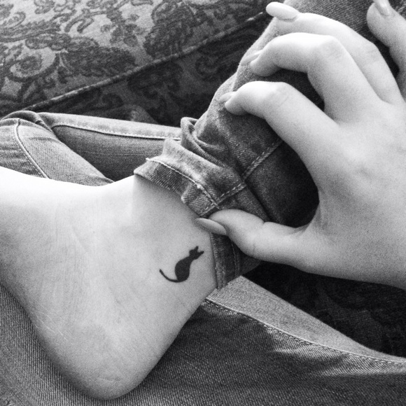 Meet Your Seller! Part Two 😺 - Picture 3 of 4