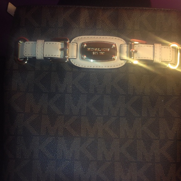 Mk purse