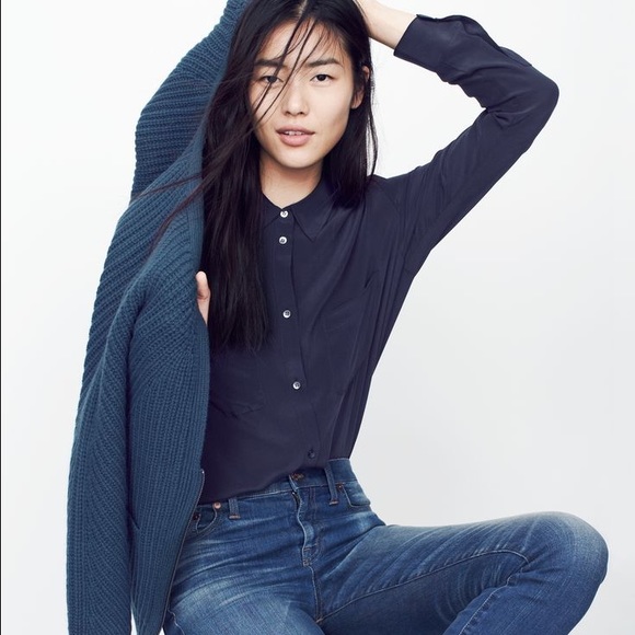 Madewell Tops - Madewell Silk Spotlight Shirt