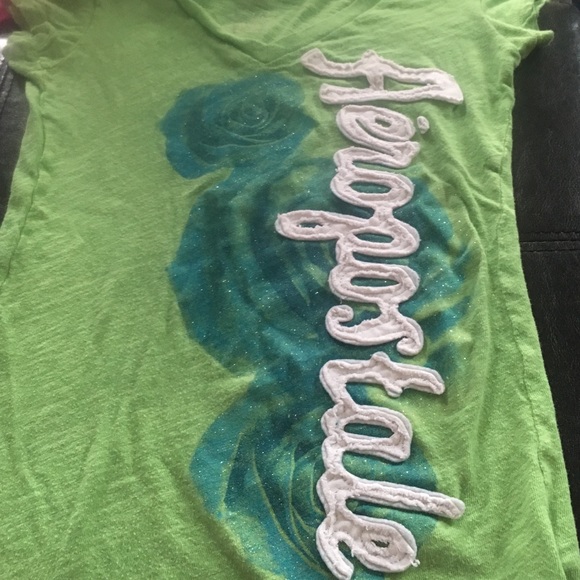 Adorable green teal and white Aeropostale t-shirt