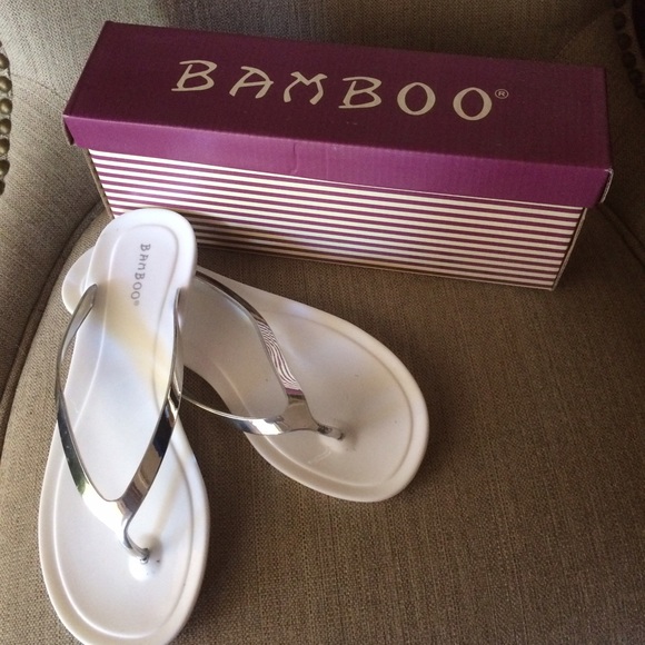 Super Cute Flip Flops. NEW