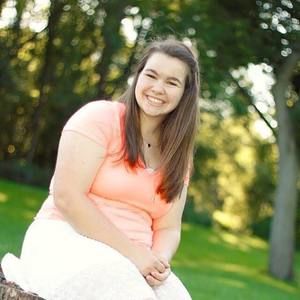 Meet your Posher, Alexis