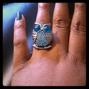 An owl ring
