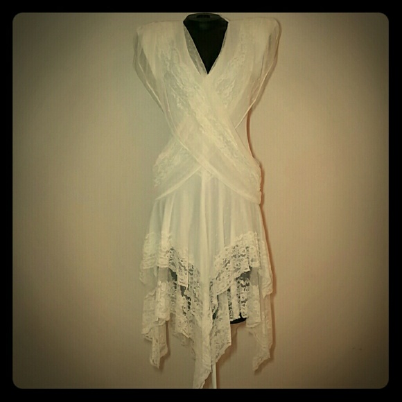 Gorgeous lace 80s dress