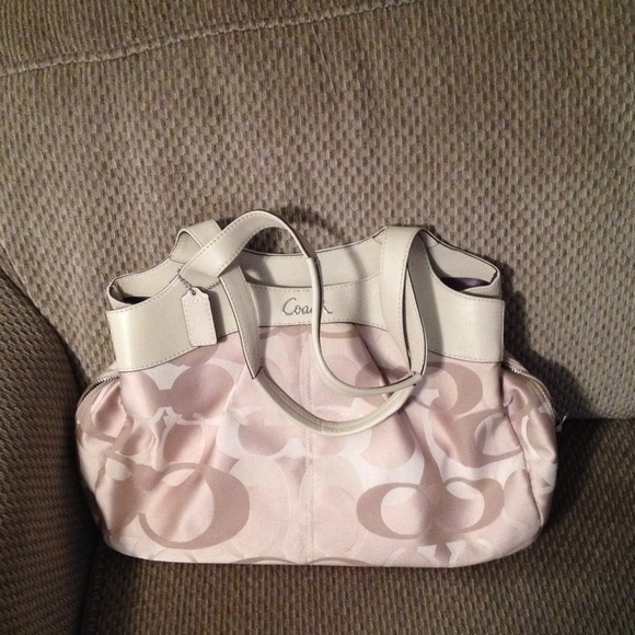 Coach shoulder bag