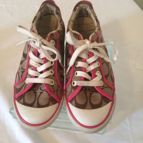Coach Barrett signature tennis shoes, size 6