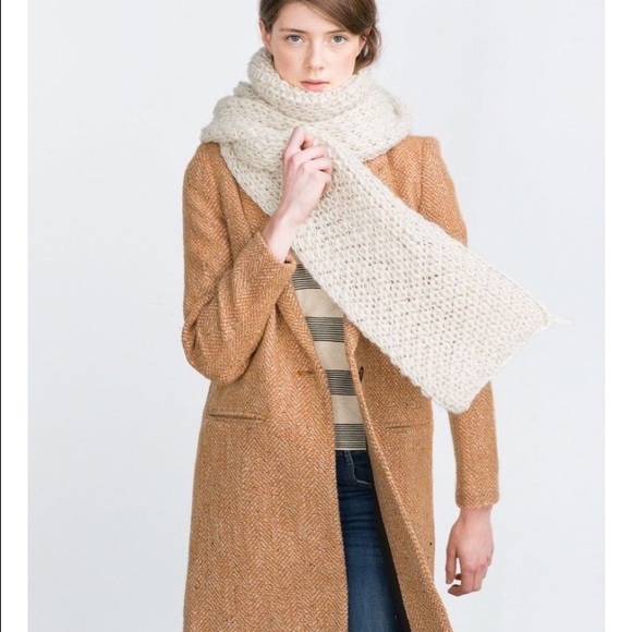 Zara white scarf new