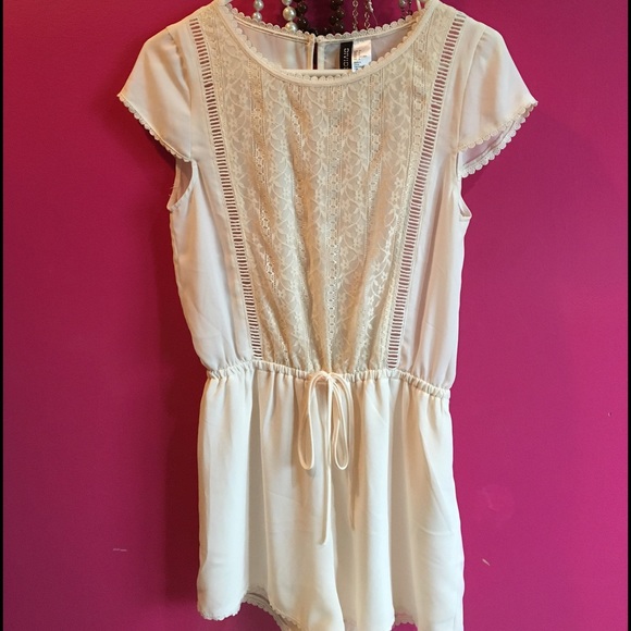 Adorable cream romper (h&m)