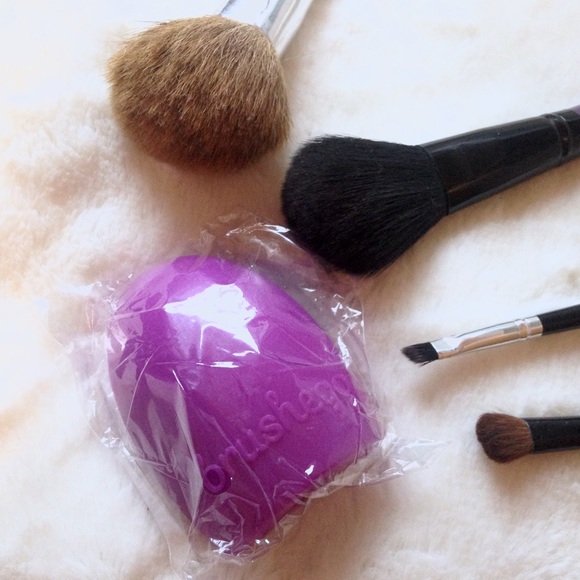💥Free Purple Brushegg makeup brush cleaner