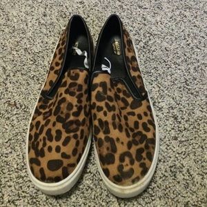 Cheetah slide-on shoes Size 11