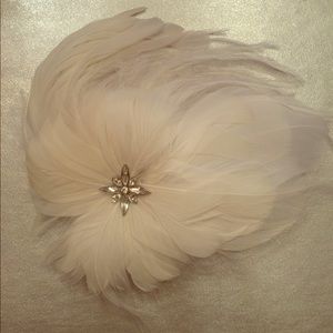 Feather hair comb with Swarovski crystals