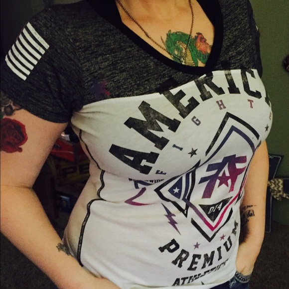 SOLD/American fighter t-shirt