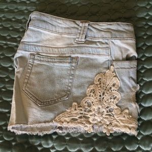 Mossimo : Light wash denim shorts with lace detail
