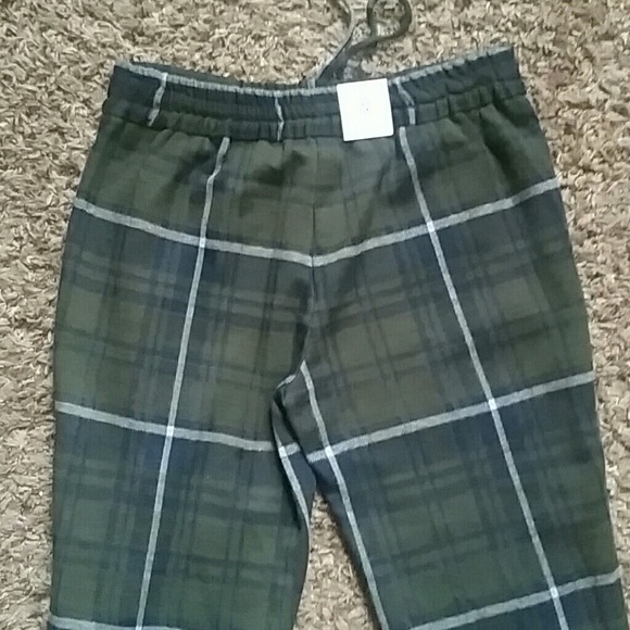❌SOLD in bundle❌Zara Women Plaid Pants - Picture 4 of 4