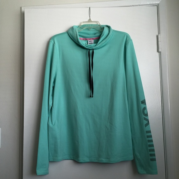 VS Workout Long Sleeve