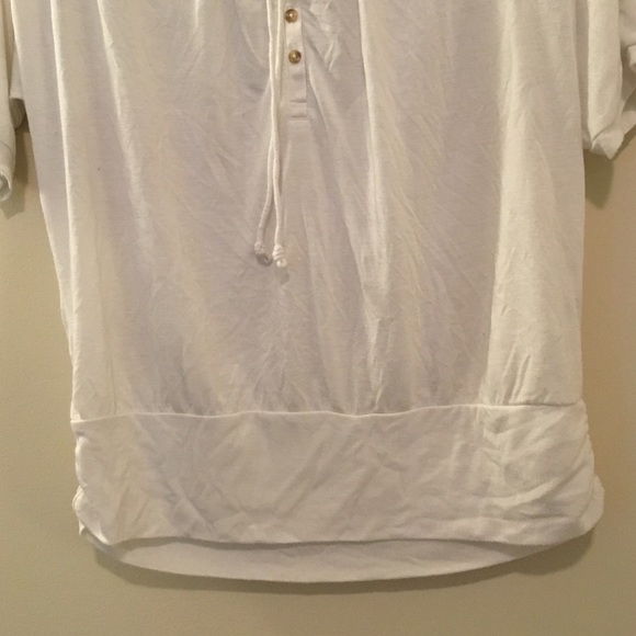 White Top - Picture 4 of 4