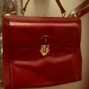 Vintage style finest leather bag