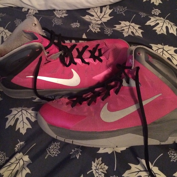 Nike Hyperquickness Basketball Shoes - Picture 1 of 4
