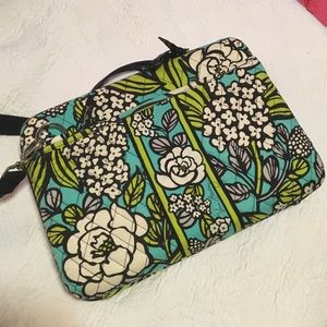 💛SALE💛NWOT Vera Bradley hard iPad case