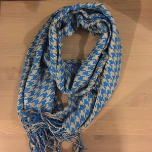Banana republic houndstooth scarf