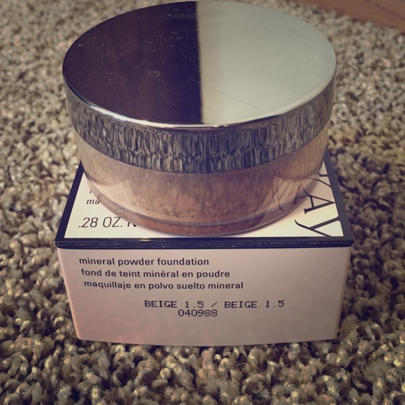 Mary Kay mineral powder foundation beige 1.5