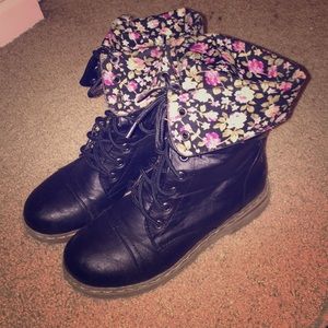 Black/Floral lace up boots