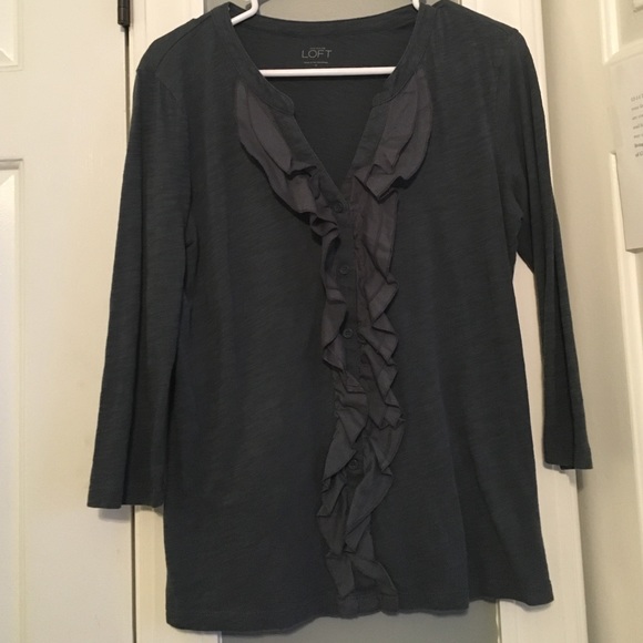 Dark grey ruffled t-shirt